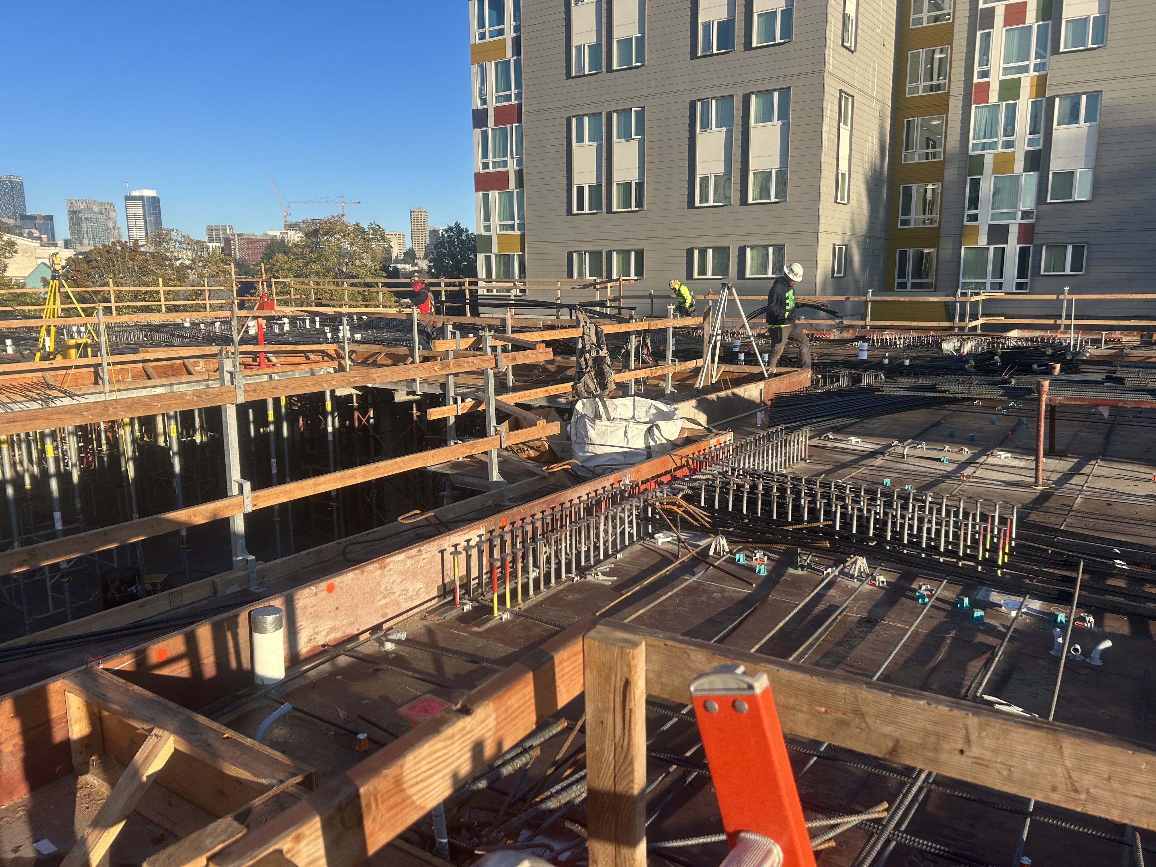 Post-tensioned concrete construction